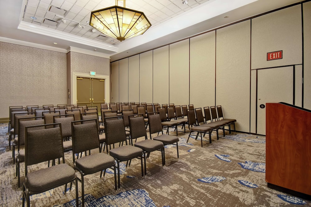 Embassy Suites by Hilton Omaha Downtown Old Market - photo 51