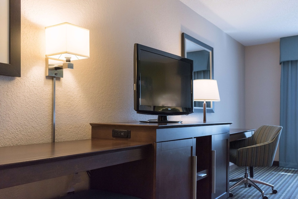 Hampton Inn Brooksville Dade - photo 29