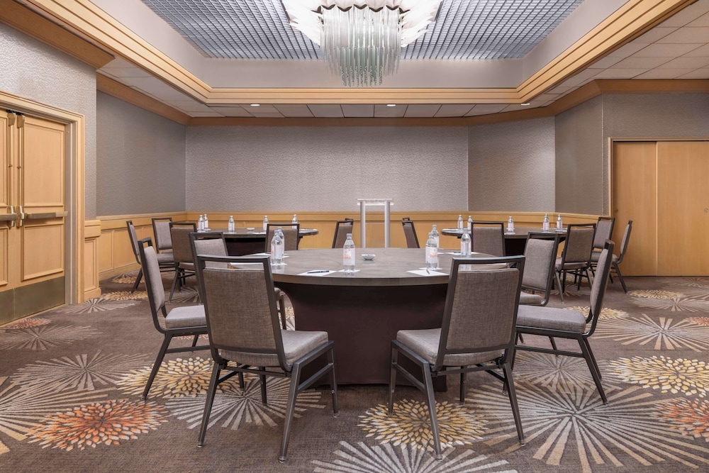 Hilton Orange County Costa Mesa - photo 78