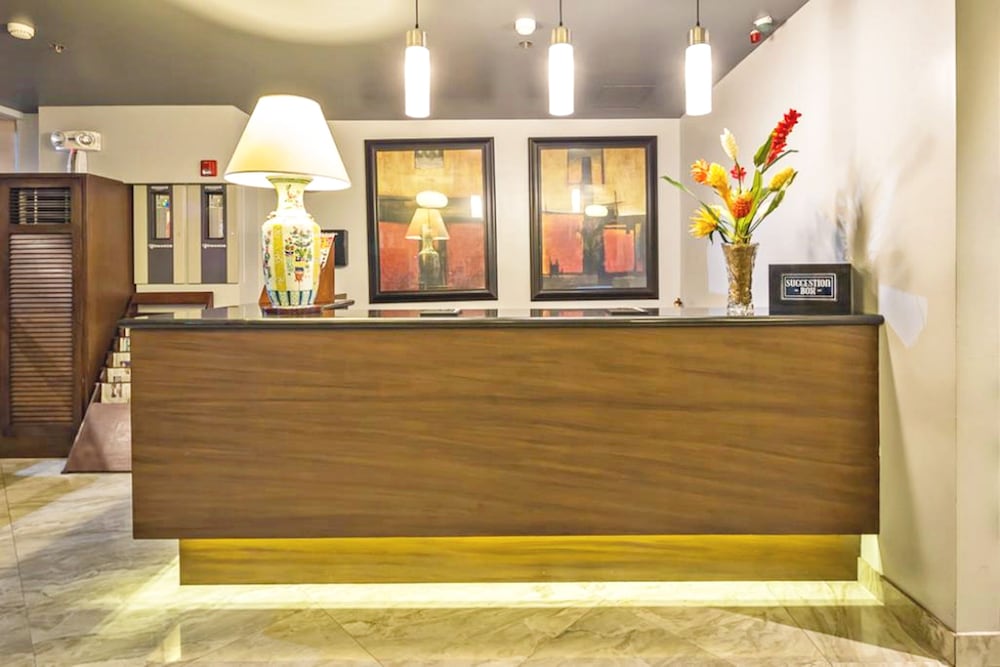 Ritz Astor Hotel - last minute hotel in Manila