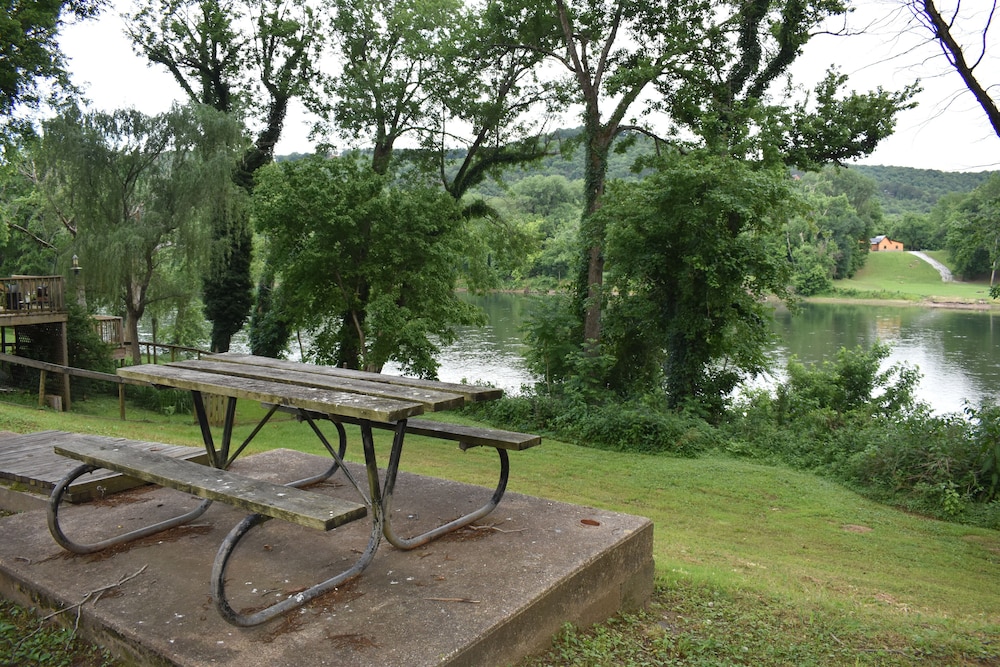 Jack's White River Fishing Resort - photo 83