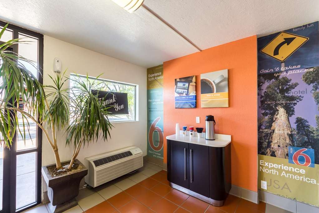 Motel 6 Uvalde TX - photo 37