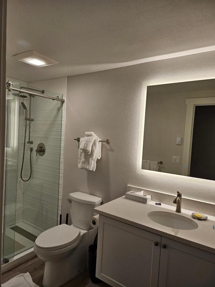 West Beach Suites - photo 104