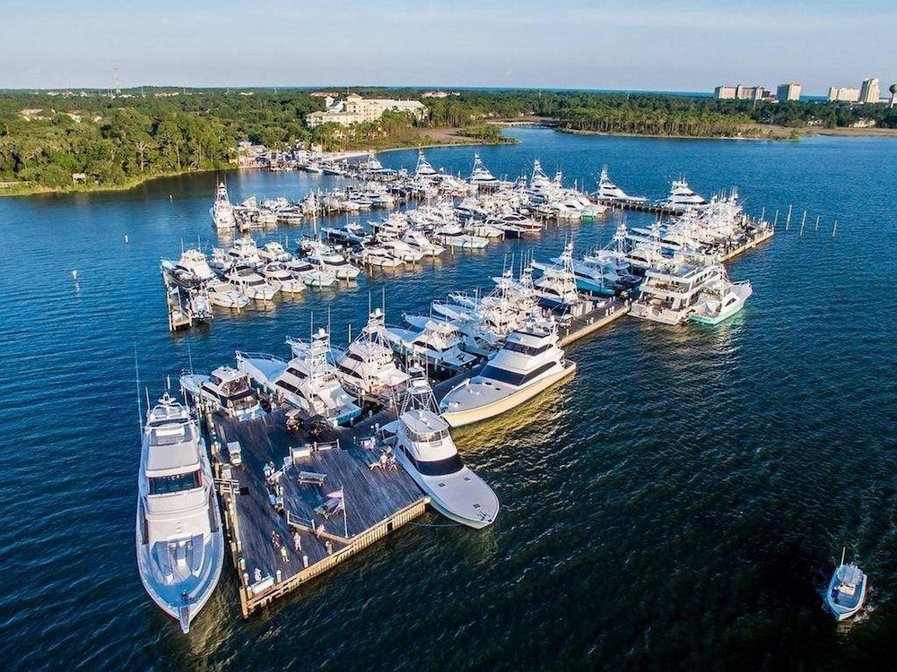 Beachy Keen In Villa Lago At Sandestin By Destin Getaways — 4-Star Luxury Hotel in Miramar Beach, United States