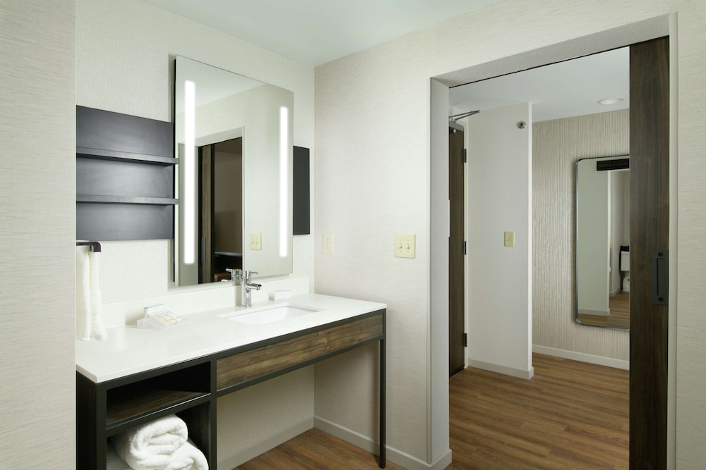 Hilton Garden Inn Memphis Downtown Beale Street - photo 23