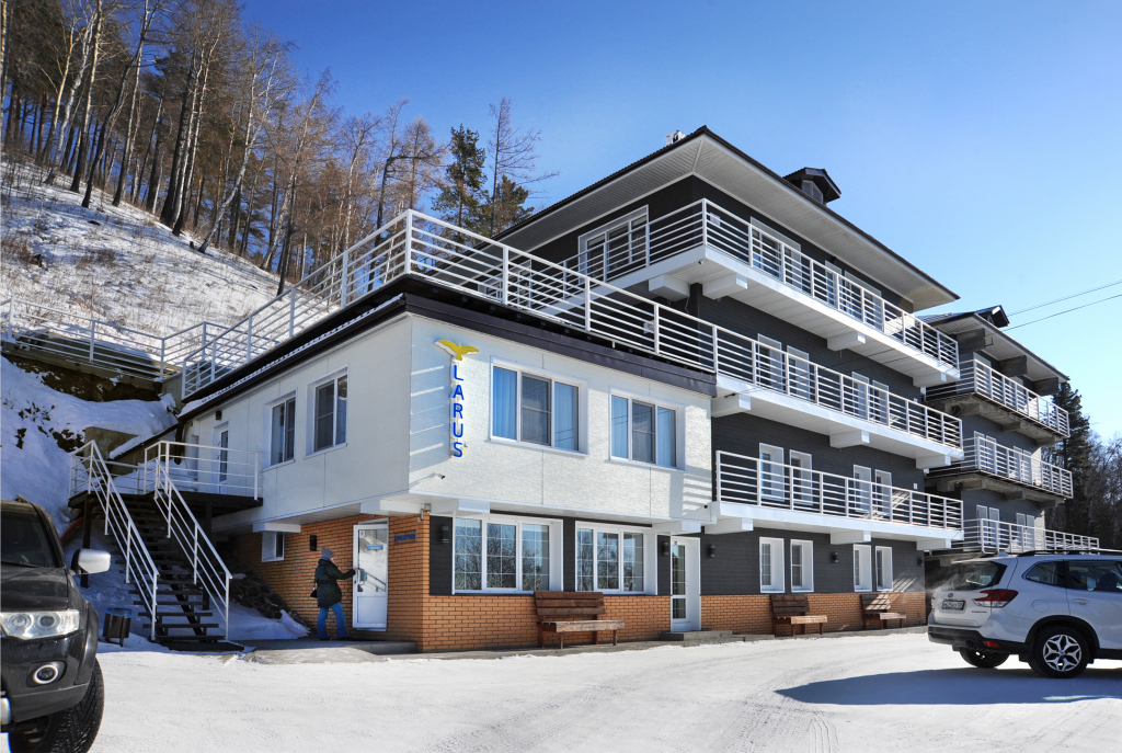 Larus Hotel in Listvyanka, Russia