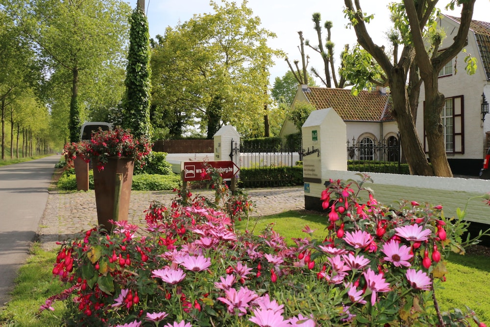B&B Pronkenburg — 4-Star Luxury Hotel in Brugge, Belgium