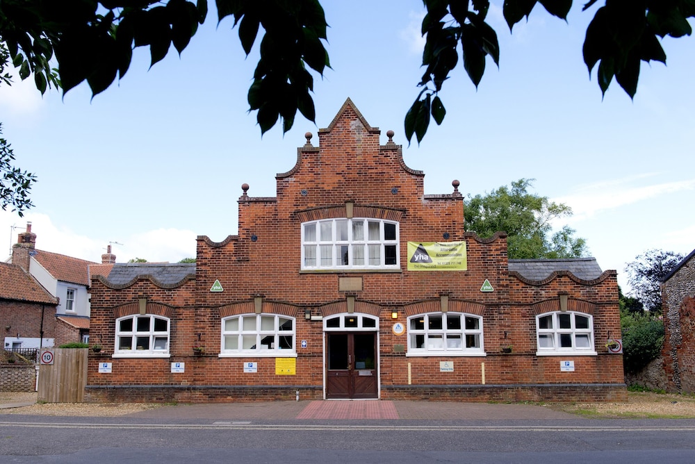 YHA Wells Next The Sea Hostel — 4-Star Luxury Hotel in Wells-Next-The-Sea, United Kingdom