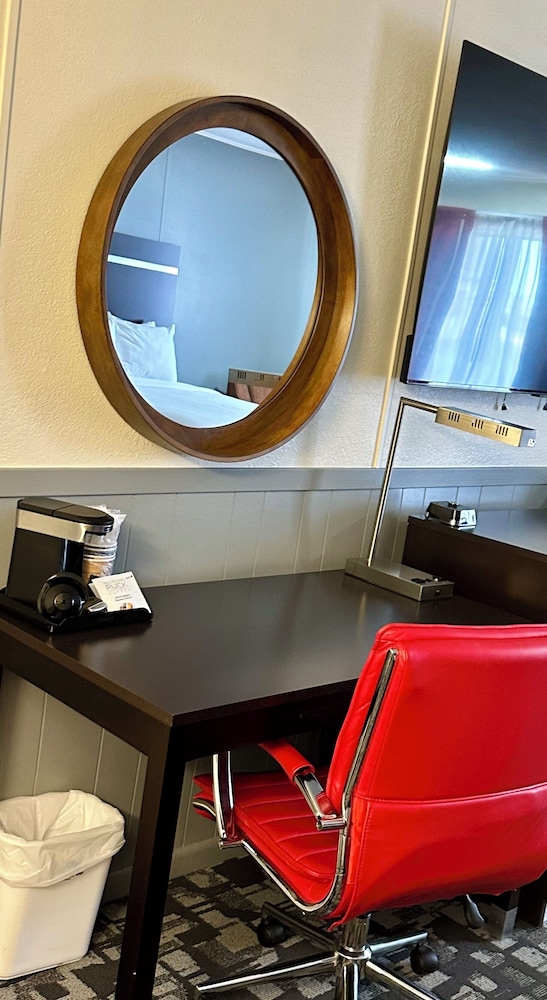 Americas Best Value Inn Wall - photo 23
