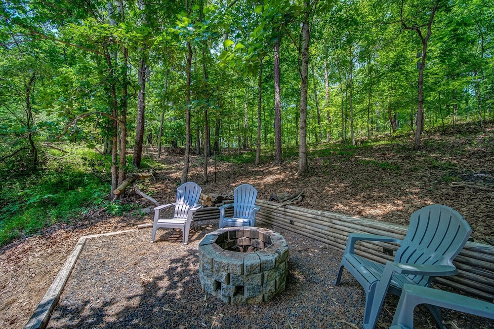 Mountain Bliss - last minute hotel in Ellijay