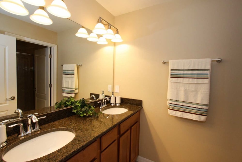 Ov4251 Paradise Palms 4 Bed 3 Baths Townhome - photo 13
