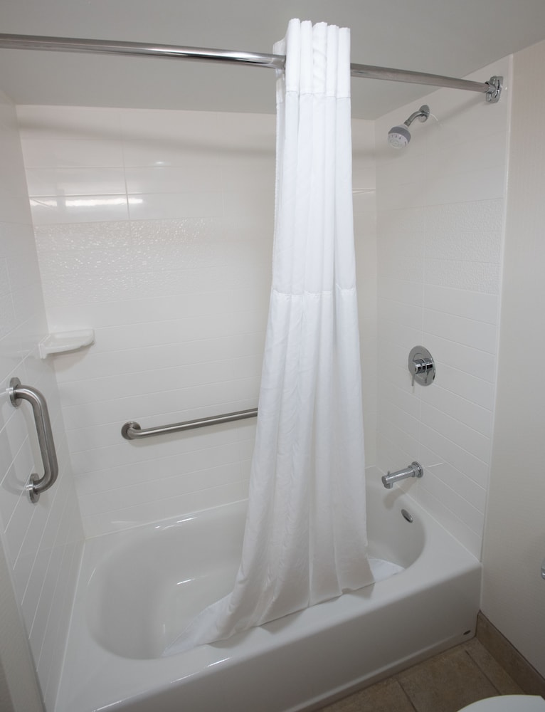 Hampton Inn Wooster - photo 21