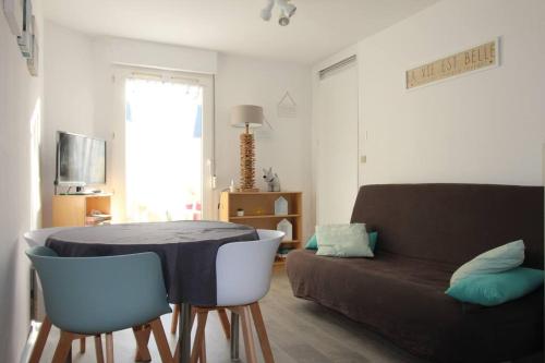 T2 Perros Guirec Plage de Trestraou Label 2 in Perros-Guirec, France