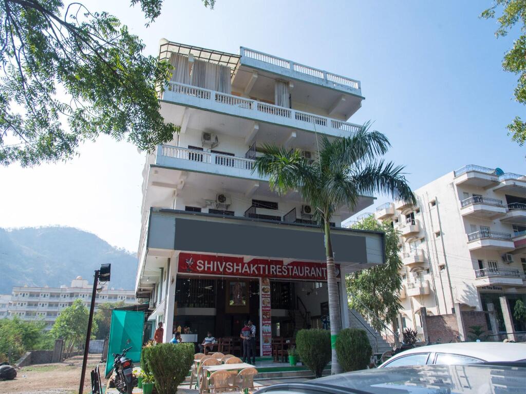OYO 10499 Hotel Shiv Shakti in Abu Road, India