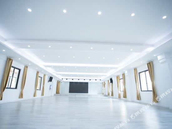 Kunming Woju Hotel - carbon neutral hotel in Kunming