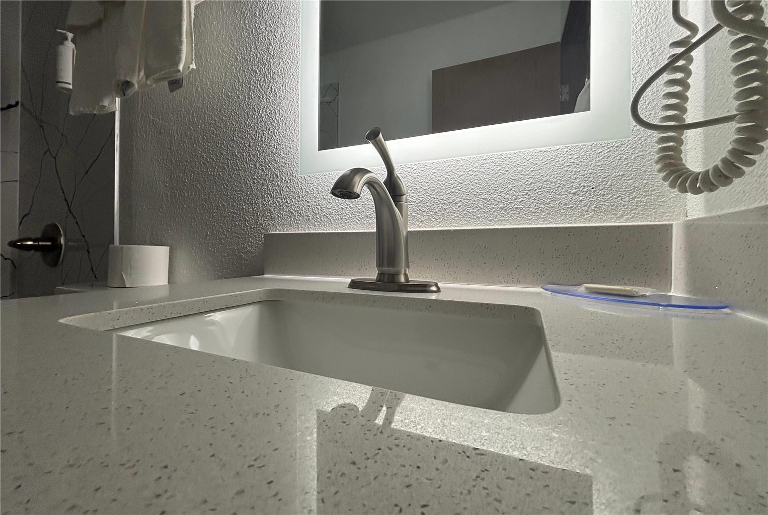 Super 8 by Wyndham Peoria - photo 25