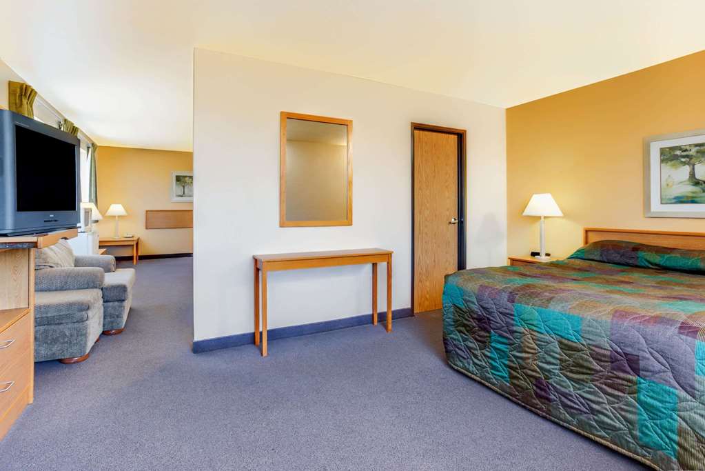 Super 8 by Wyndham Klamath Falls - photo 15