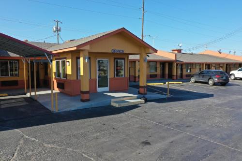 Gateway Motor Inn - photo 4