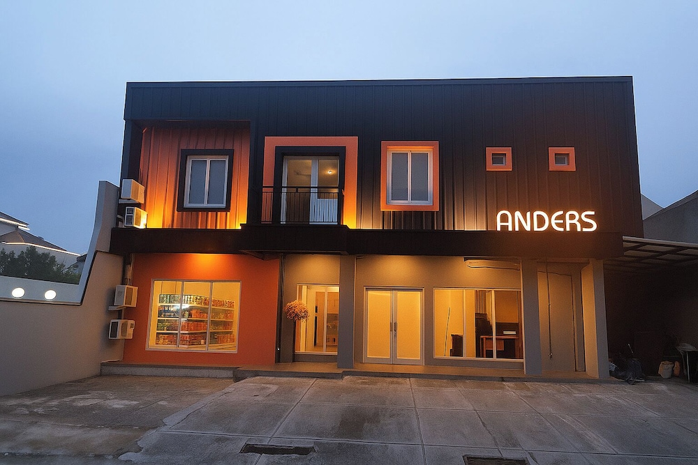 Anders Permata Millenium - carbon neutral hotel in Tangerang