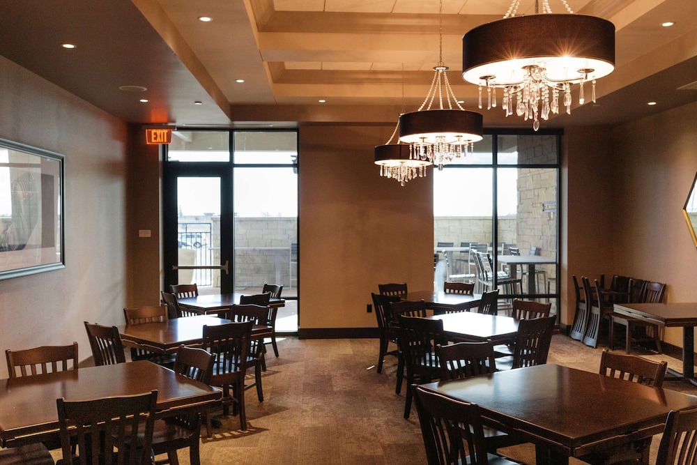 Hilton Garden Inn Madison Sun Prairie - photo 63