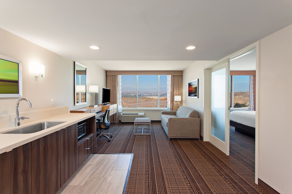 Holiday Inn Diamond Bar Pomona by IHG - photo 4