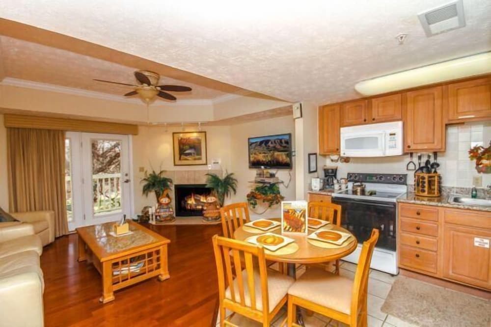 1501 Golf View Towers Southern Comfort - photo 13