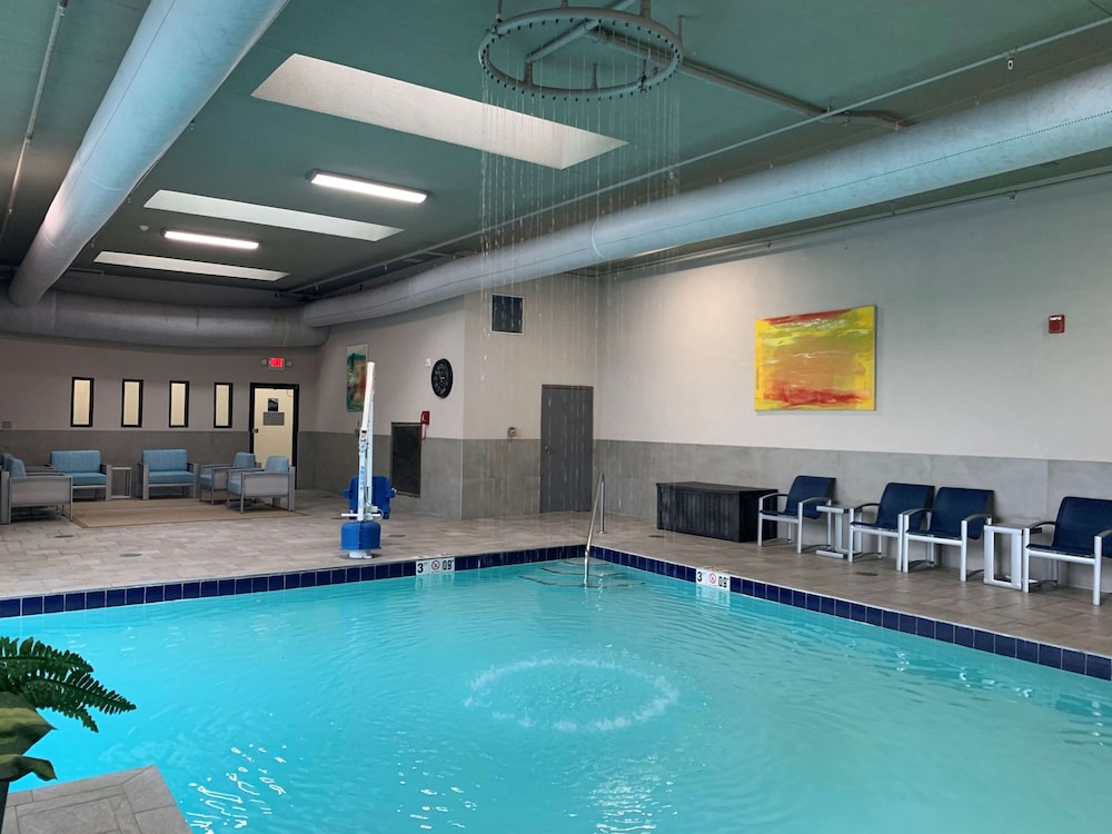 DoubleTree by Hilton Springfield - photo 16