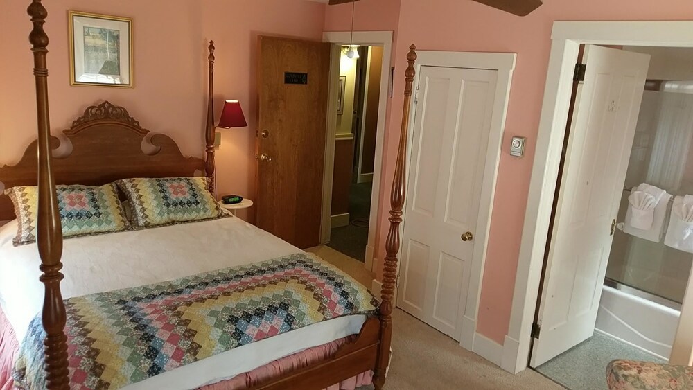 Eagles Mere Inn - photo 10