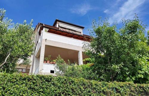 Apartments with parking space Banjol Rab 22421 — 4-Star Luxury Hotel in Rab, Croatia