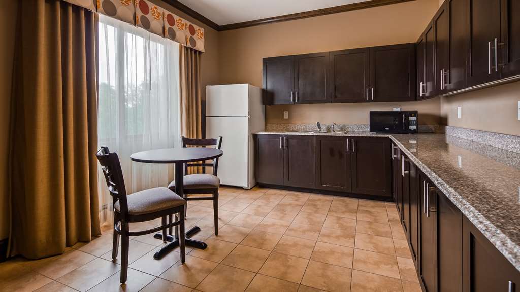 Best Western Plus Texoma Hotel & Suites - photo 29