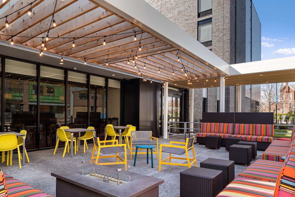 Home2 Suites by Hilton Des Moines at Drake University - photo 34