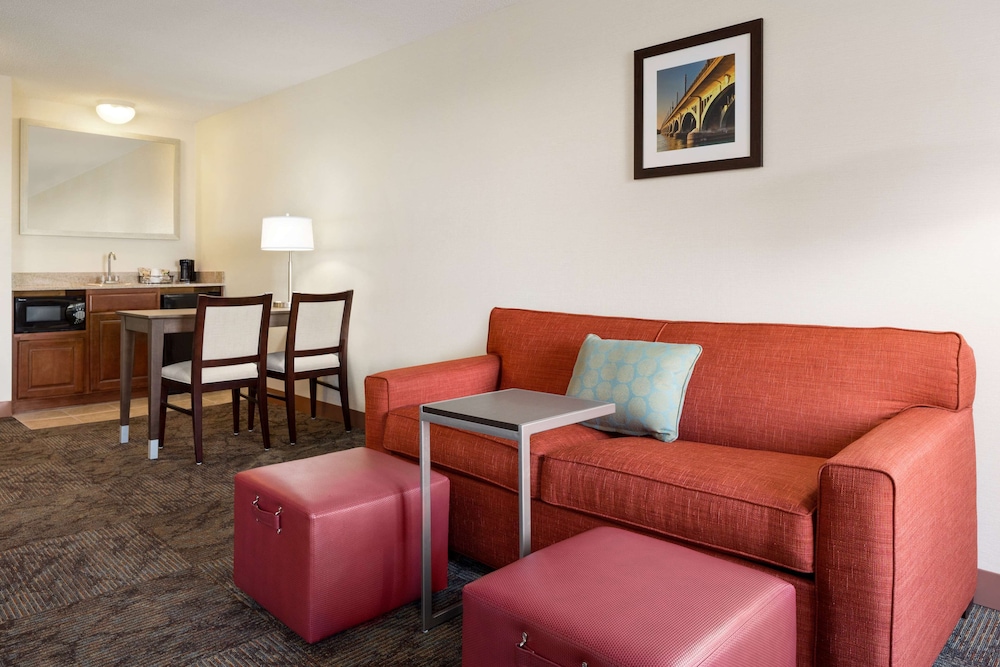 Hampton Inn & Suites Detroit Sterling Heights - photo 11