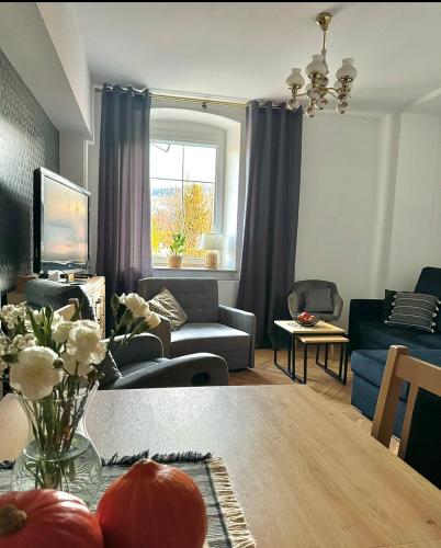 Dawna Mleczarnia Apartamenty S Oneczny 19417427 — Nowa Ruda