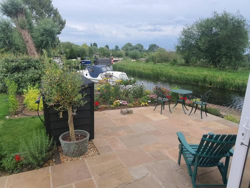 River Cottage — 4-Star Luxury Hotel in Stoke Ferry, United Kingdom