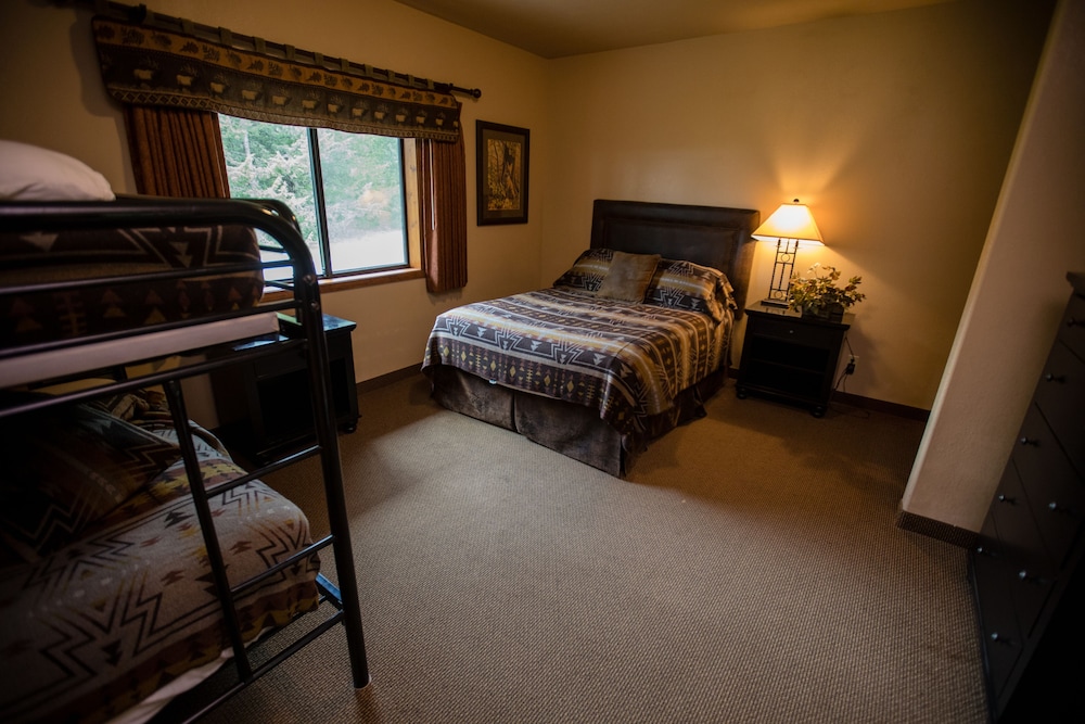 Lewis and Clark Resort - photo 4