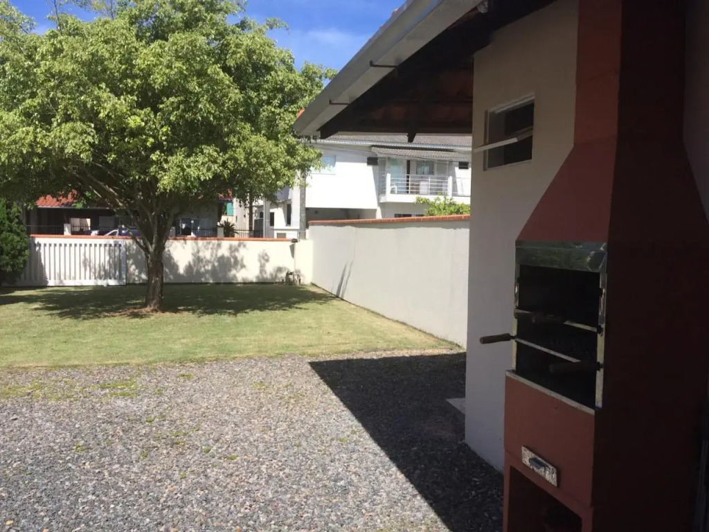 Casa em Bombinhas zimbros