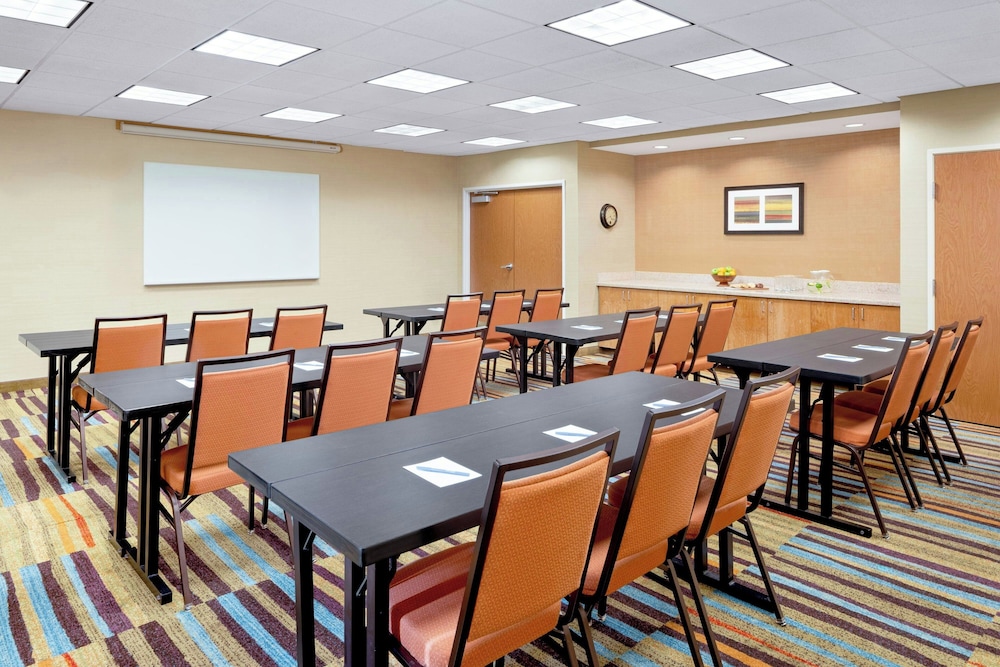 Fairfield Inn & Suites Marianna - photo 39