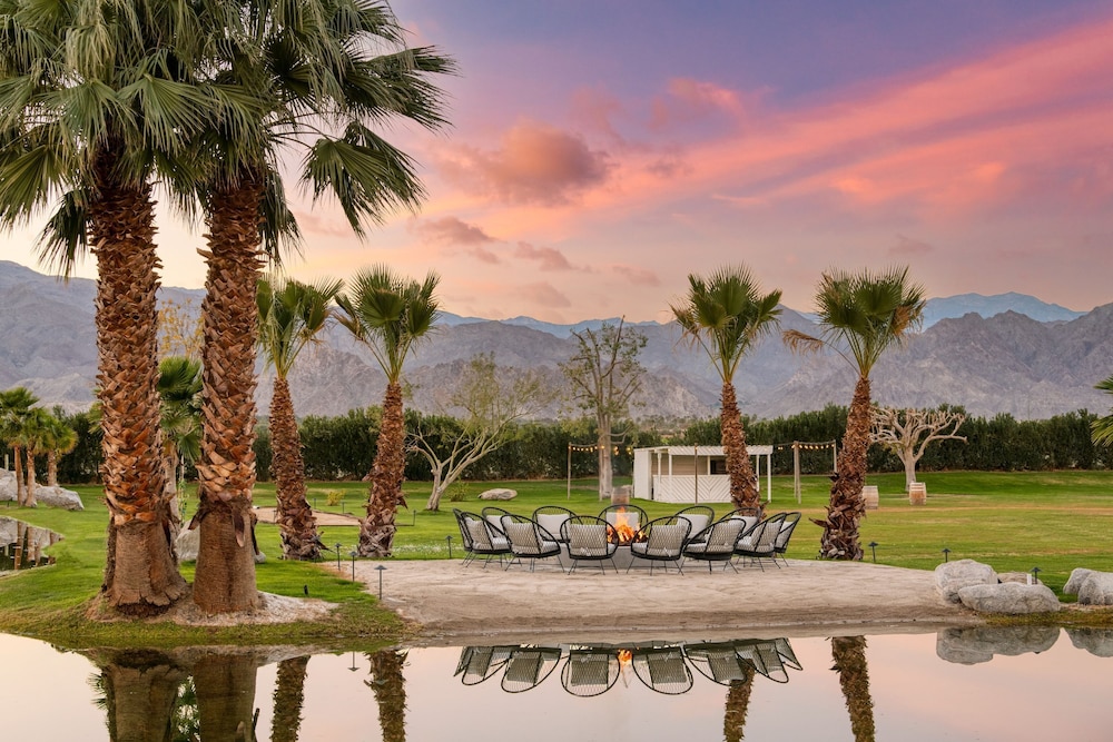 Buena Vista by Avantstay Massive Outdoor Oasis w Pool Spa & Firepit - photo 59