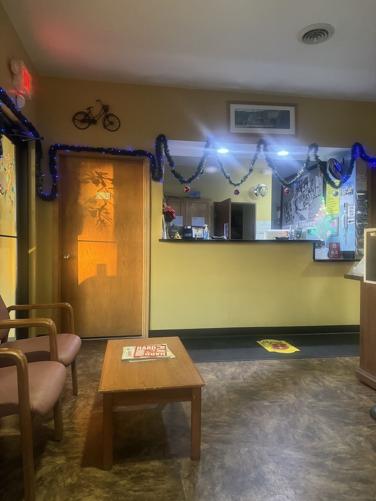 Super 8 by Wyndham Sparta - photo 42