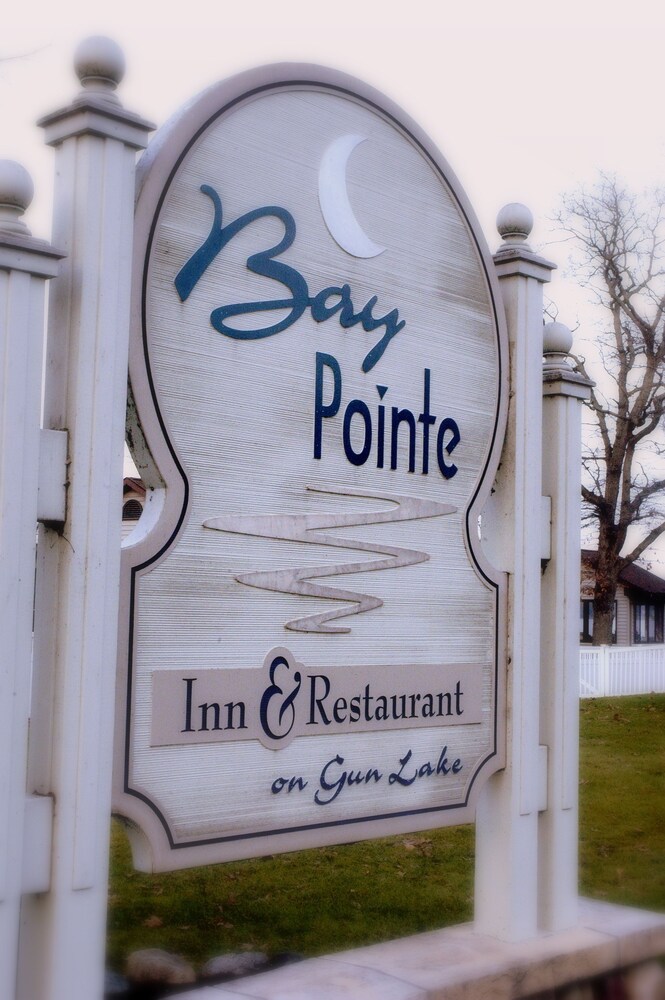 Bay Pointe Inn - photo 47