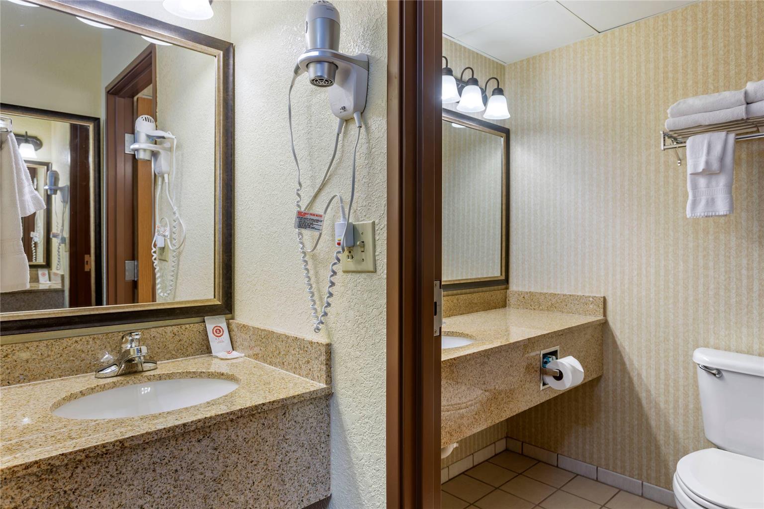 Comfort Inn & Suites Branson Meadows - photo 21