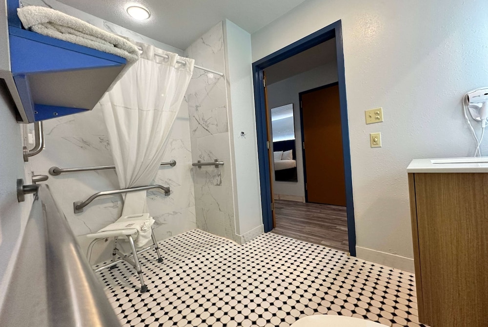Microtel Inn by Wyndham Gallup - photo 28