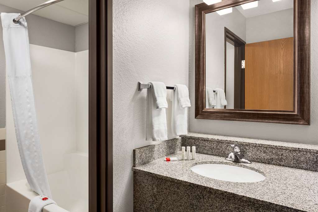 AmericInn by Wyndham Sauk Centre - photo 27