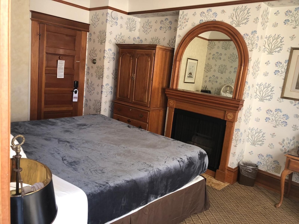 Pacific Grove Inn - photo 44