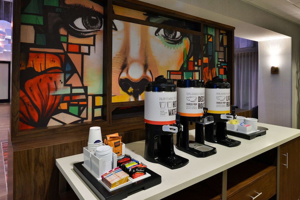 Hampton Inn & Suites Las Vegas Airport - photo 36
