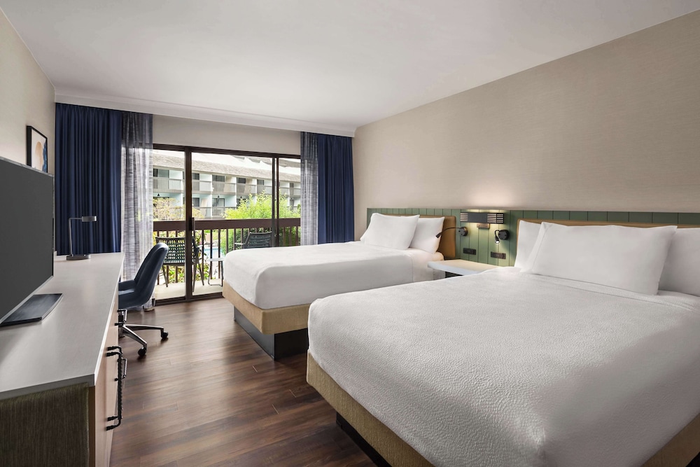 Hilton Garden Inn Monterey - photo 22