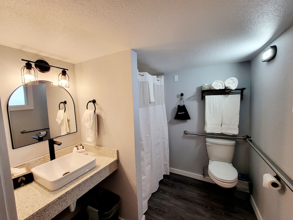 Saltwater Inn - photo 29