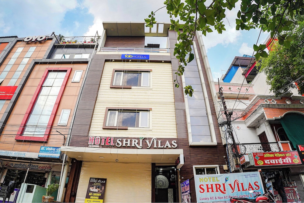 OYO 13376 Hotel Shri Vilas