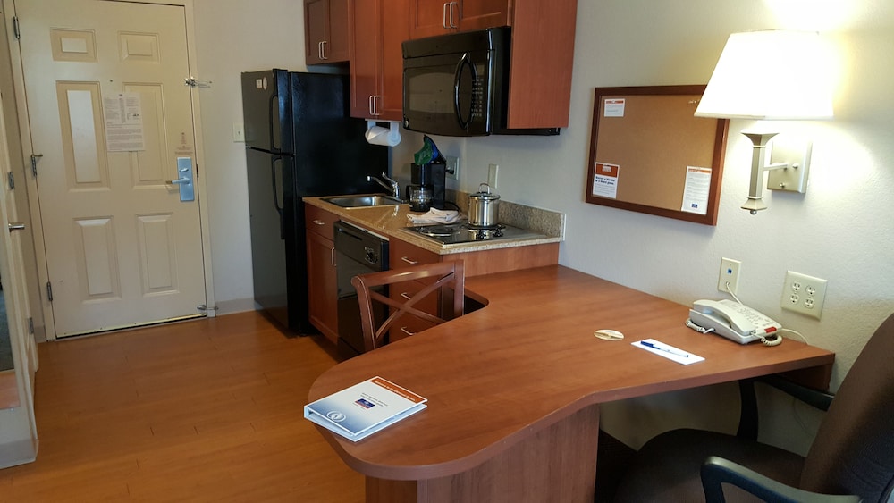 Candlewood Suites Hot Springs by IHG - photo 19