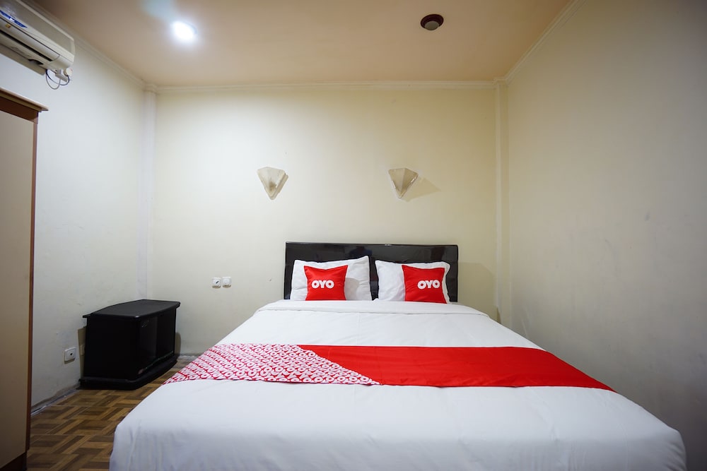 OYO 2217 Galaxy Hotel in Manado, Indonesia